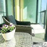 Bright & Peaceful 1Bd Apartment With Free Underground Parking