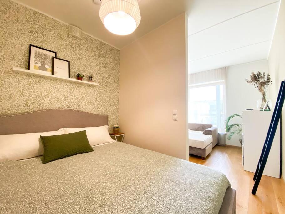 Huoneisto Bright & Peaceful 1bd With Free Underground Parking